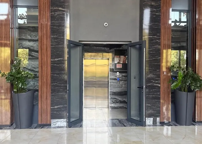 504 L Indoor Parking L Breakfast & Available Διαμέρισμα *