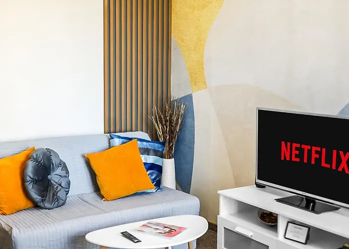 Apartament 504 L Indoor Parking L Breakfast & Available